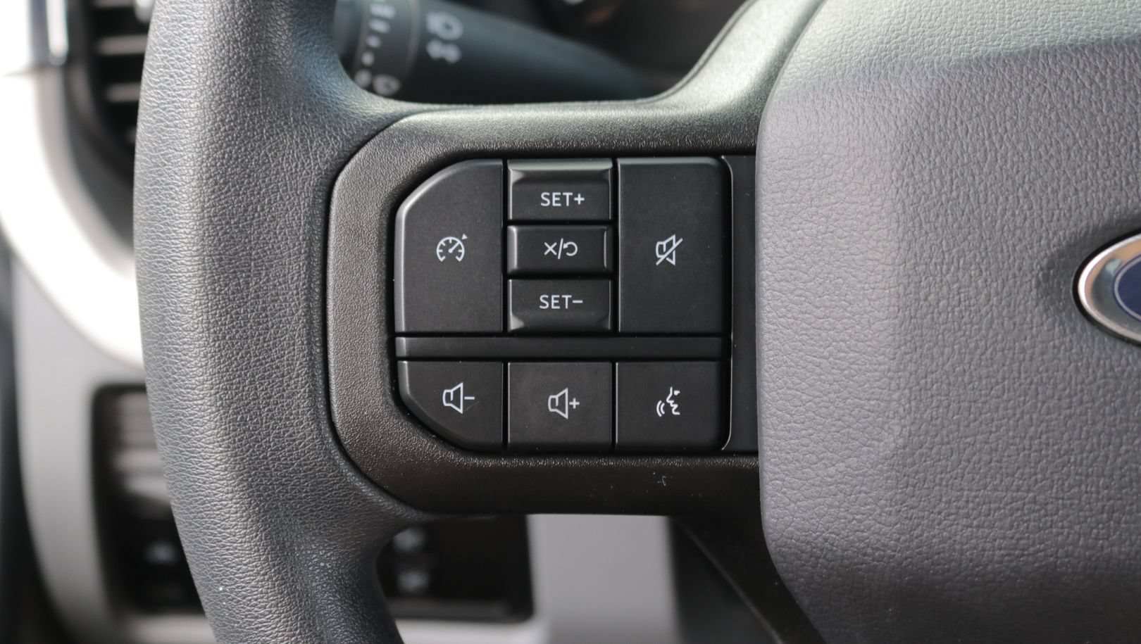 Used 2024 Ford F250 XLT w/ FX4 Off-Road Package AWD/4WD image 19