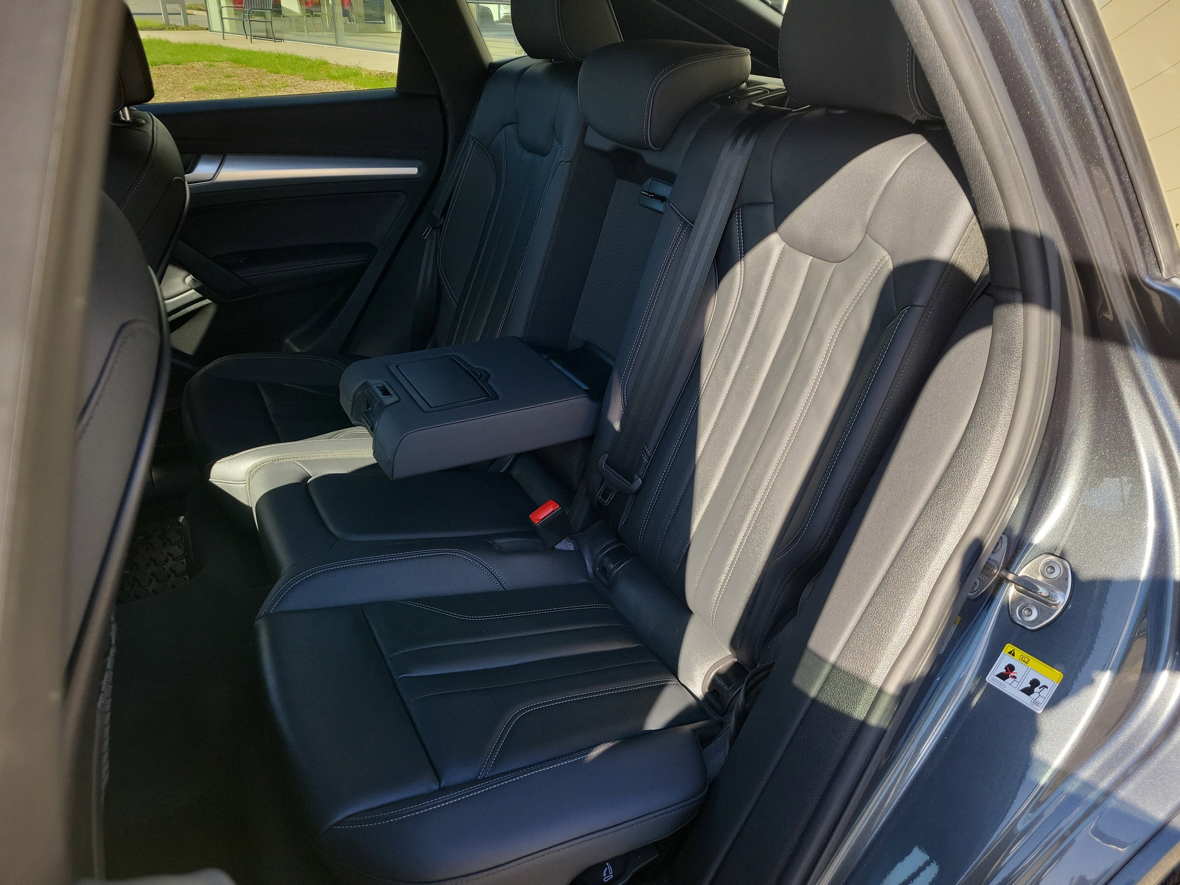 Used 2024 Audi Q5 2.0T Premium Plus w/ Premium Plus Package AWD/4WD image 29