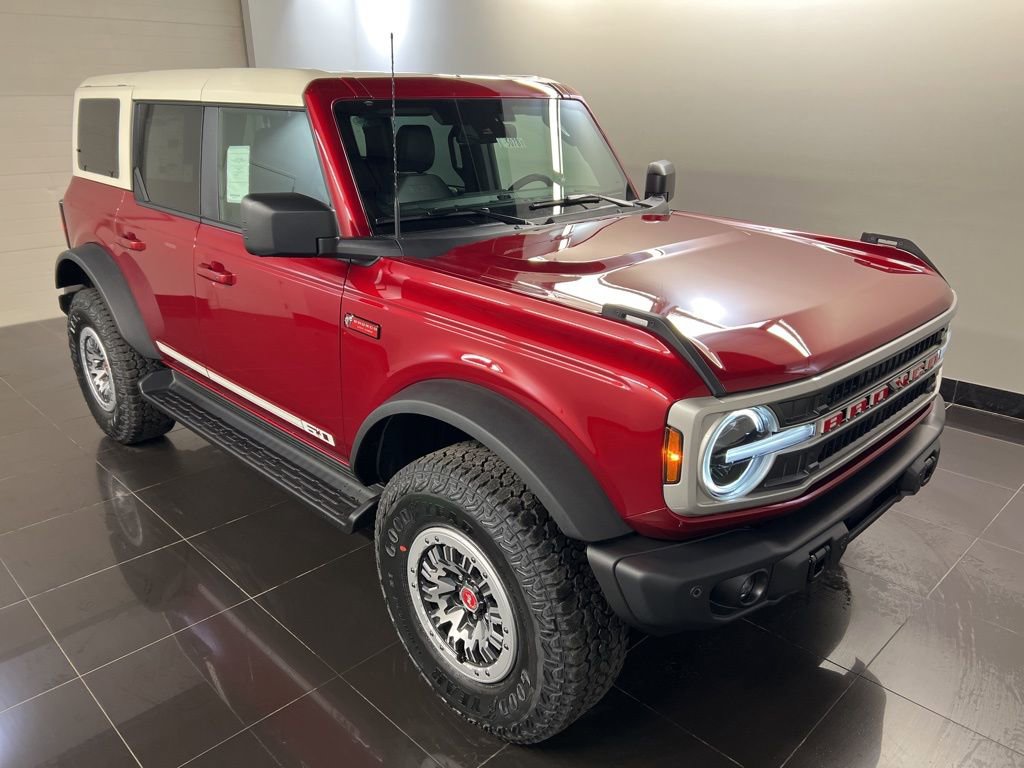 New 2026 Ford Bronco Outer Banks w/ Sasquatch Package image 1