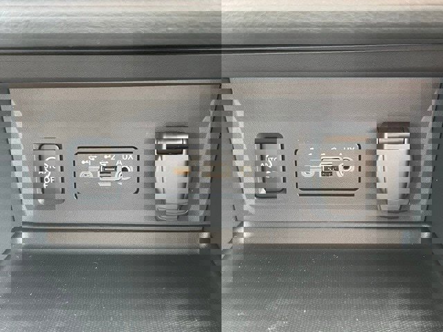 New 2025 Nissan Sentra SR w/ SR Premium Package image 29