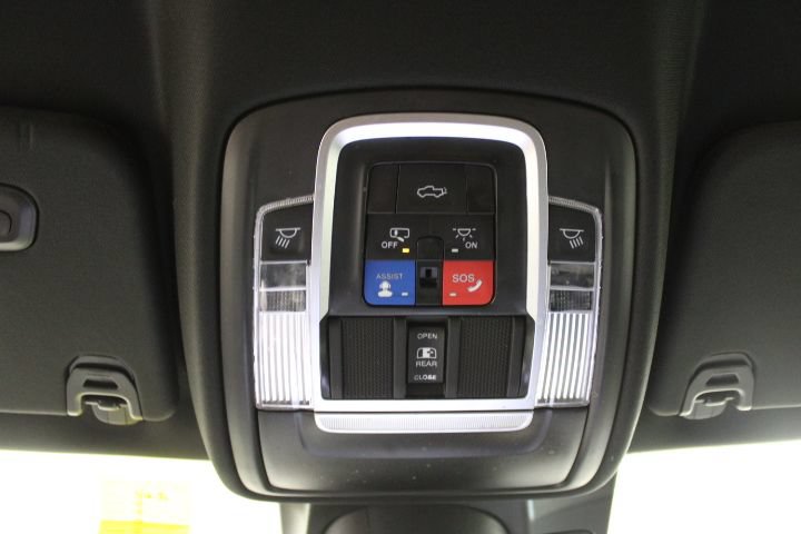 Used 2023 RAM 1500 Laramie AWD/4WD image 42