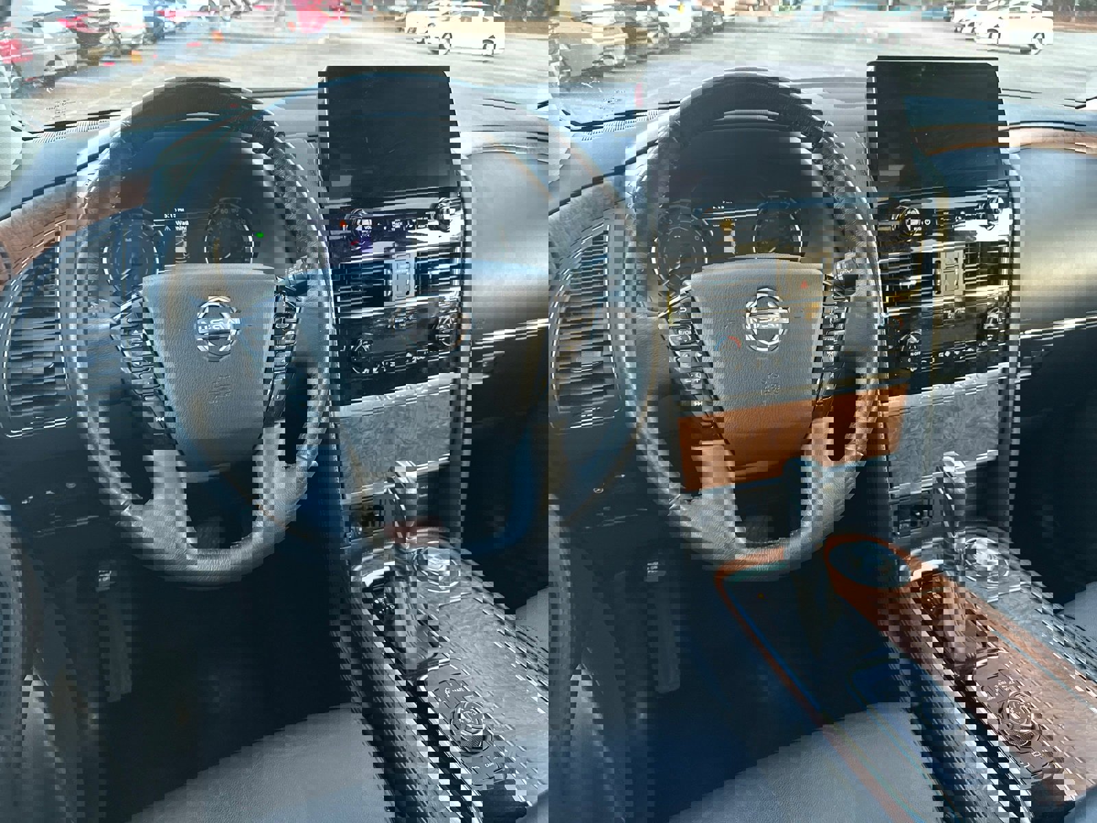 Used 2023 Nissan Armada SL w/ Captain's Chairs Package image 23