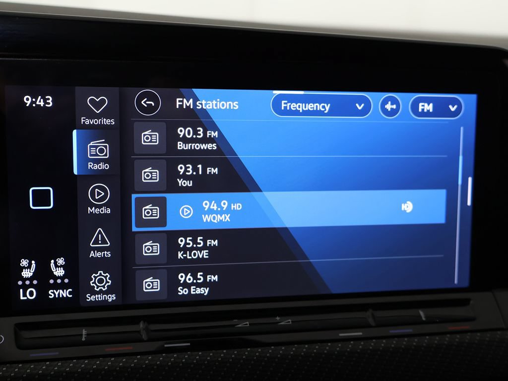 Used 2023 Volkswagen Golf R AWD/4WD image 48