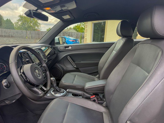 Used 2018 Volkswagen Beetle 2.0T S w/ Style & Comfort Package For S FWD image 5