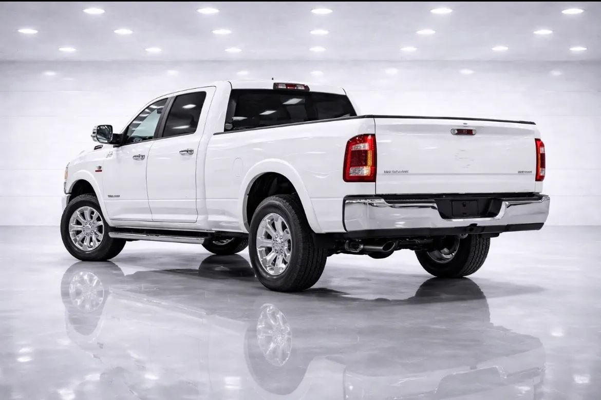 Used 2022 RAM 2500 Laramie AWD/4WD image 3
