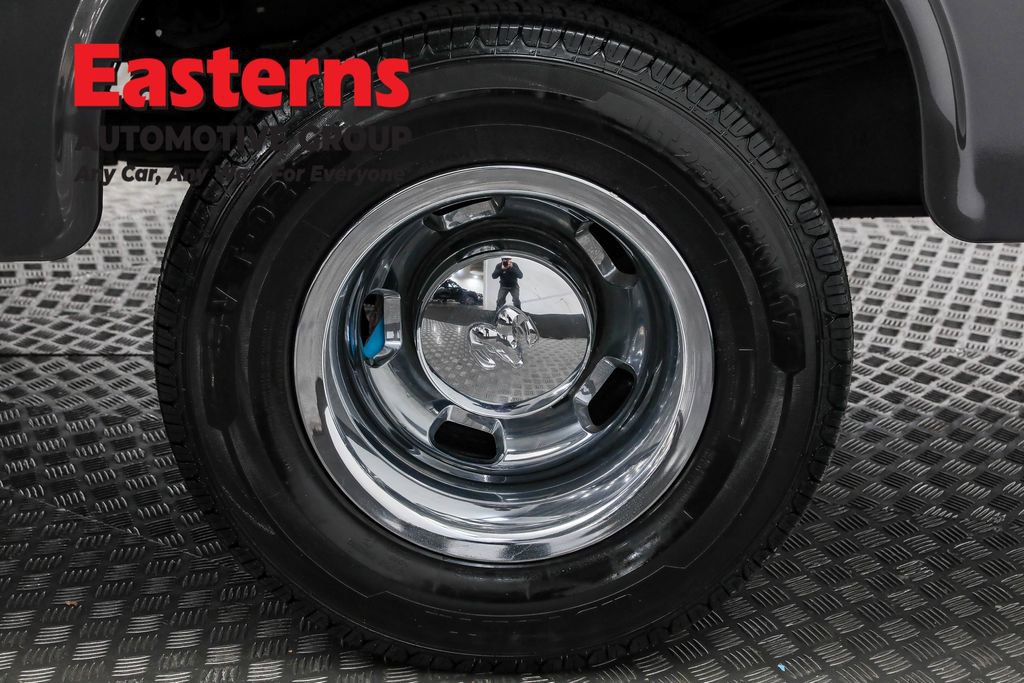 Used 2018 RAM 3500 Tradesman w/ Chrome Appearance Group image 31