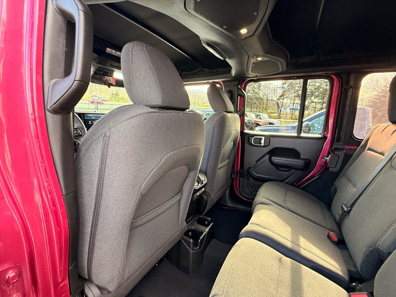 Used 2024 Jeep Wrangler Unlimited Sport image 32