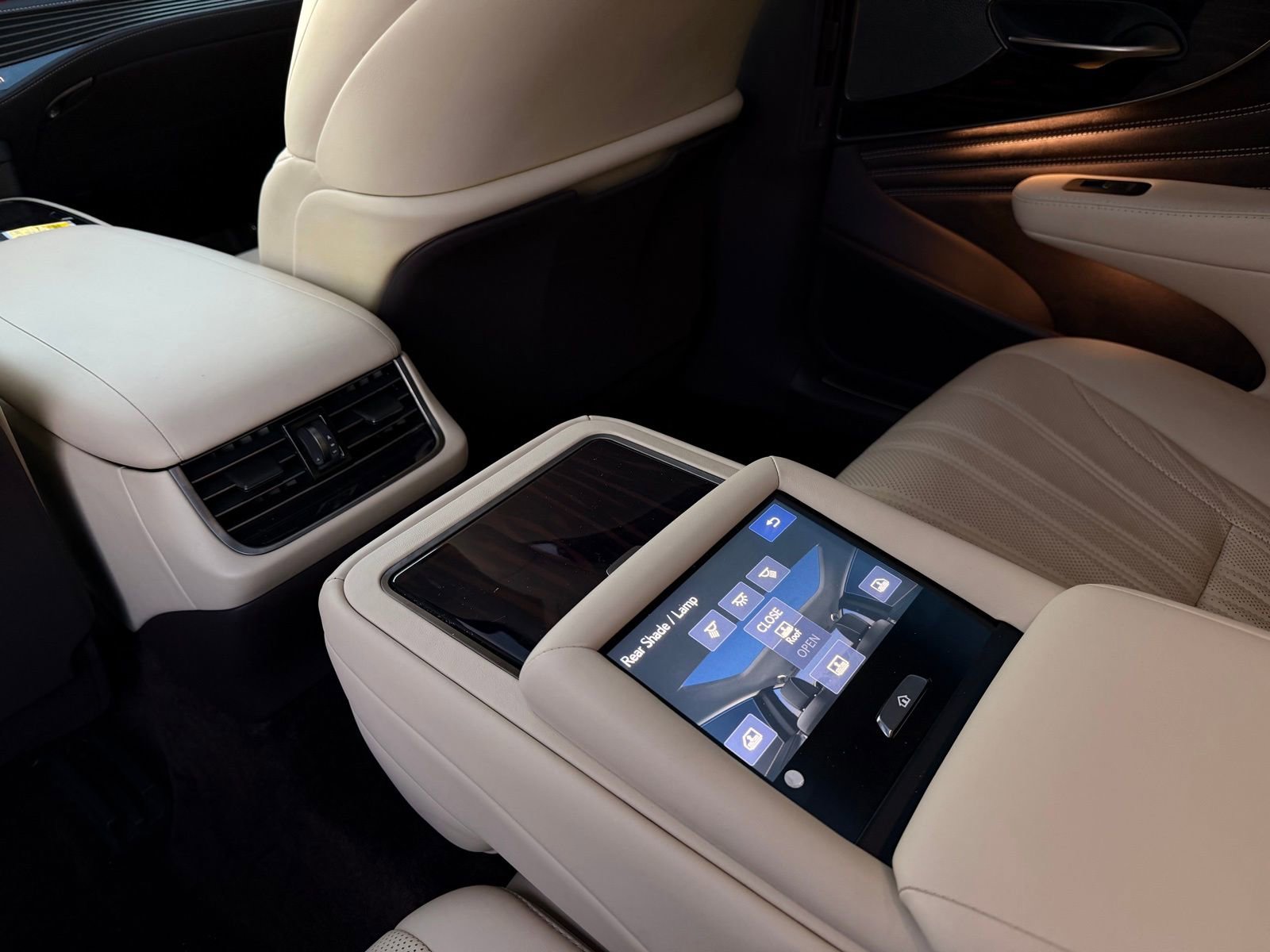 Used 2019 Lexus LS 500 w/ Luxury Package image 30