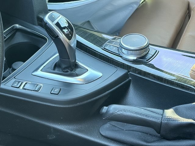 Used 2017 BMW 330i Sedan RWD image 8