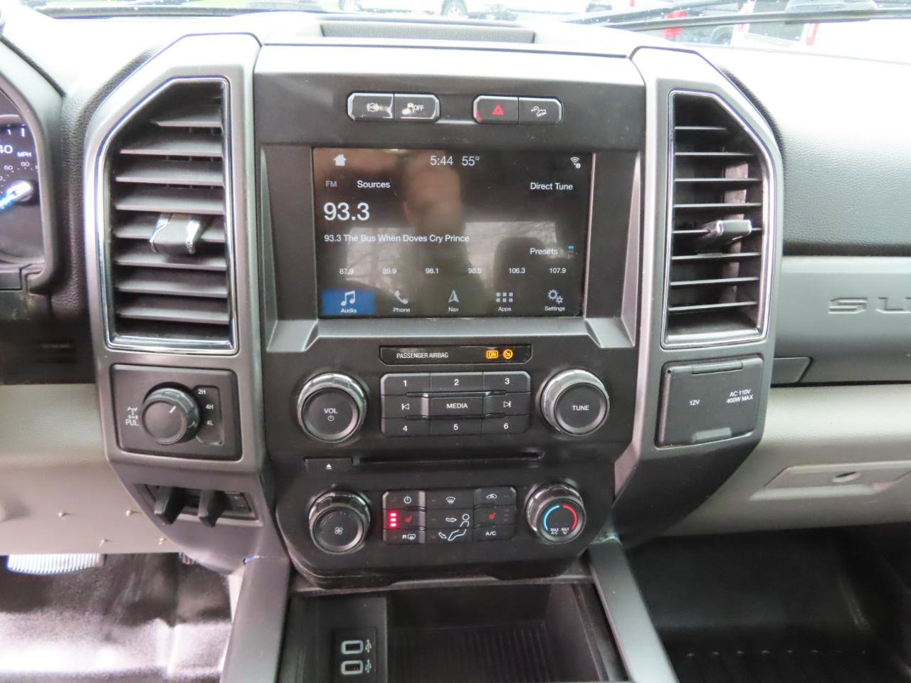 Used 2018 Ford F250 XLT w/ XLT Premium Package image 38