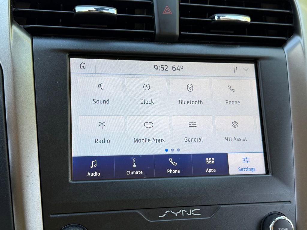 Used 2020 Ford Fusion SEL FWD image 29