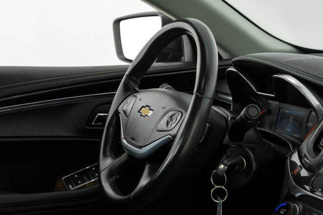 Used 2014 Chevrolet Impala LT w/ Convenience Package image 16