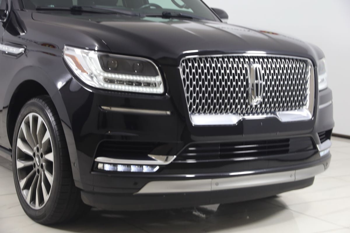 Used 2020 Lincoln Navigator Reserve AWD/4WD image 38