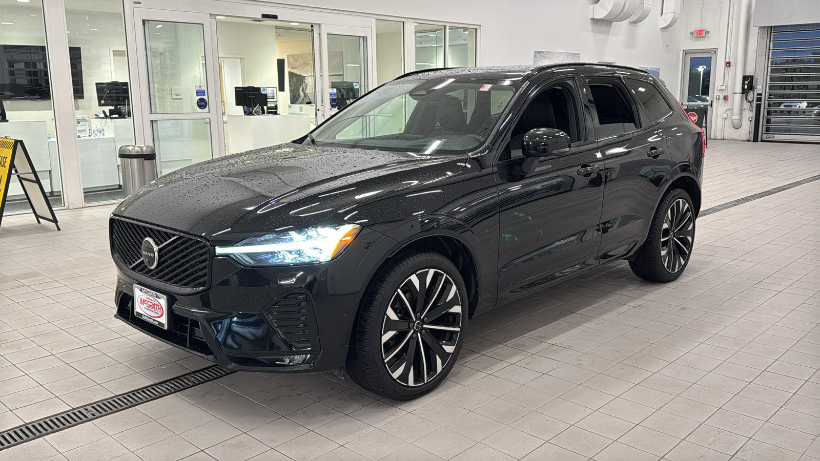Used 2026 Volvo XC60 B5 Ultra AWD/4WD image 9