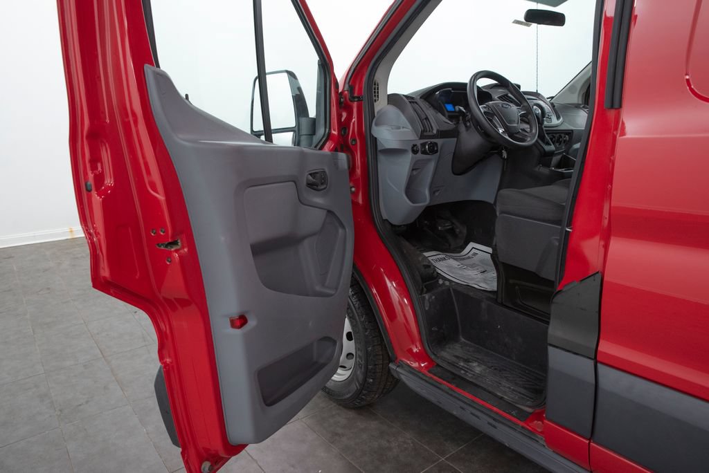 Used 2015 Ford Transit 150 130 Low Roof RWD image 6