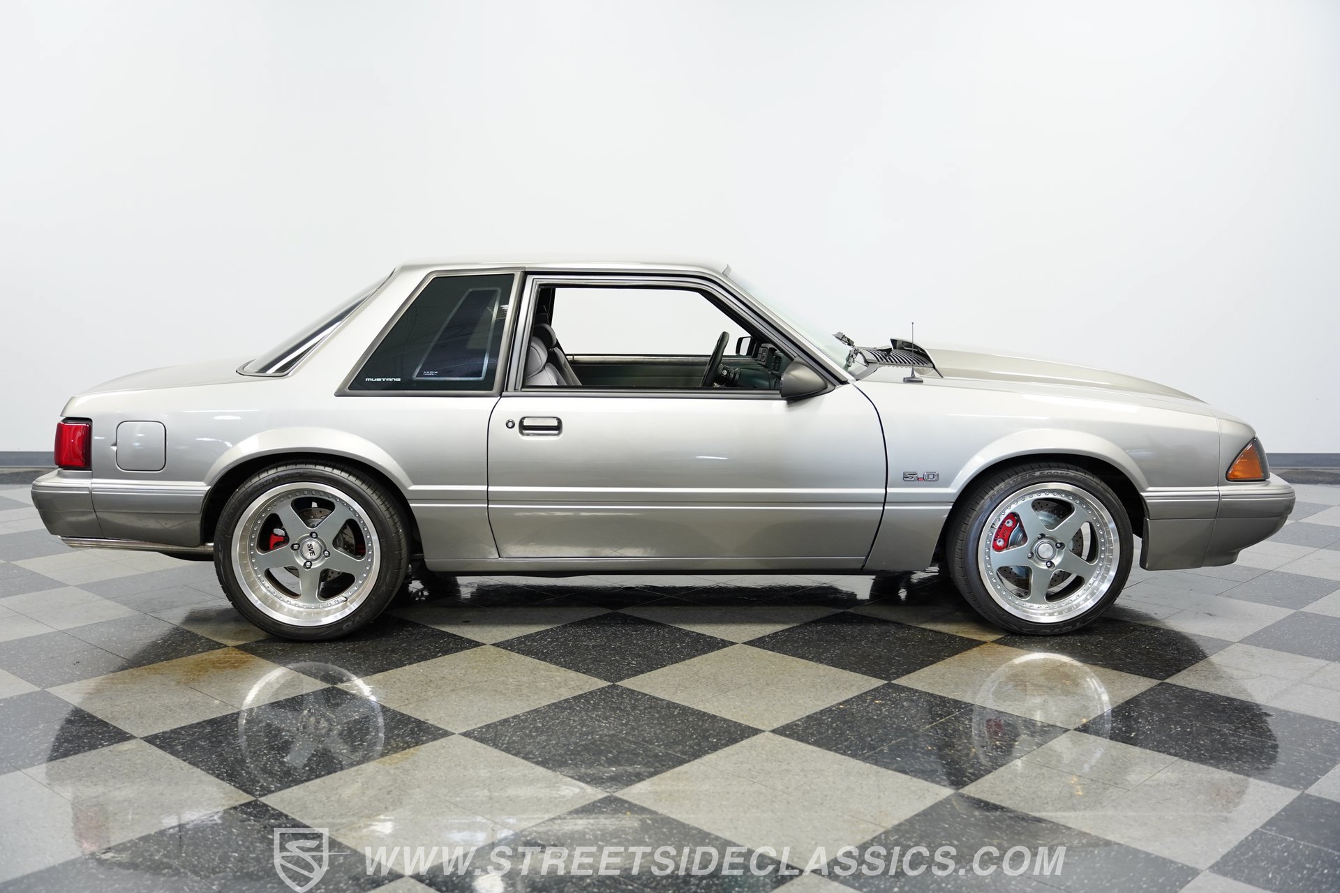 Used 1987 Ford Mustang LX RWD image 16