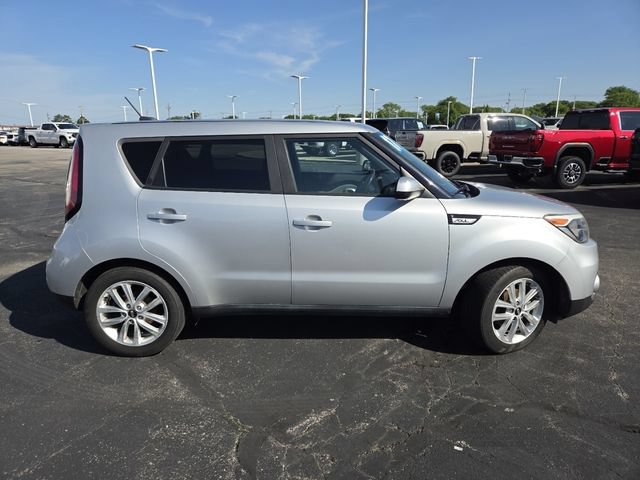 Used 2017 Kia Soul + FWD image 17