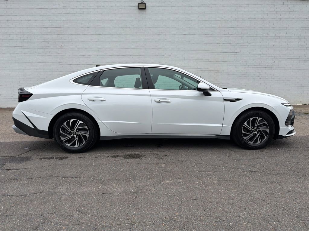 Used 2026 Hyundai Sonata Blue FWD image 1