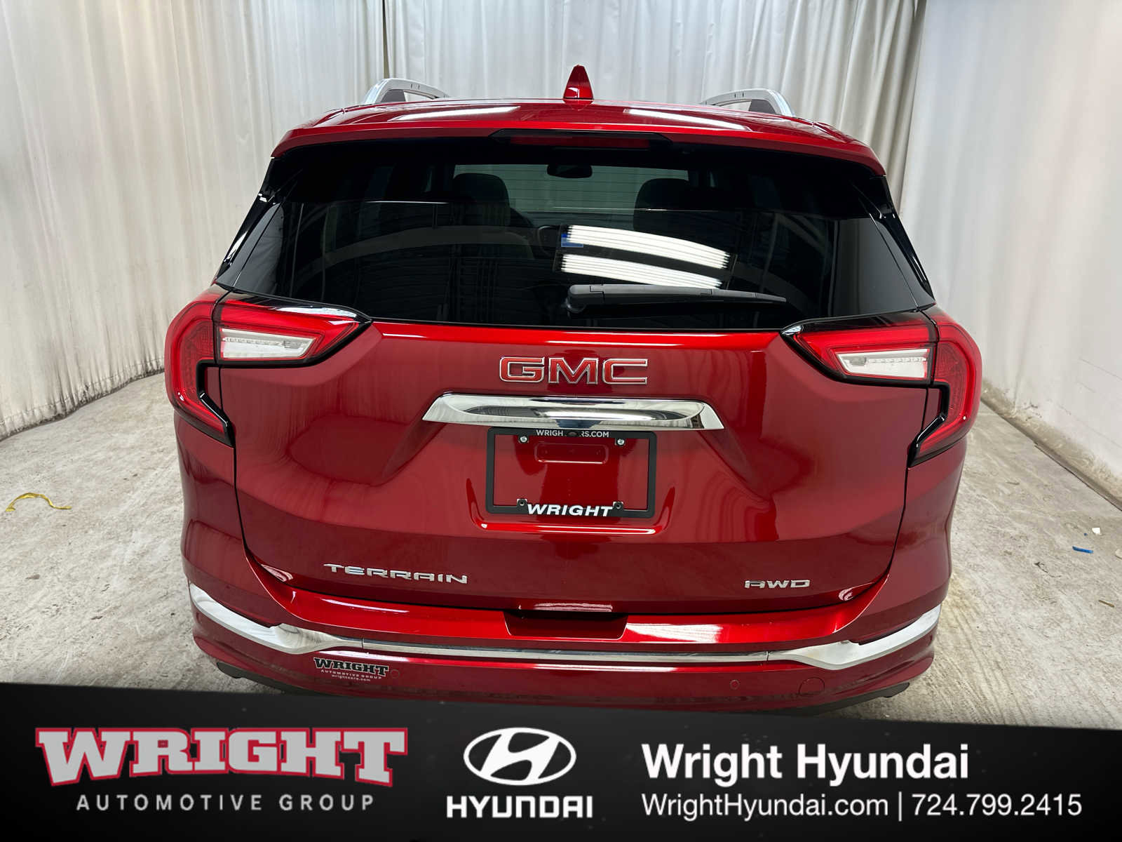 Used 2023 GMC Terrain Denali w/ Denali Premium Package image 5