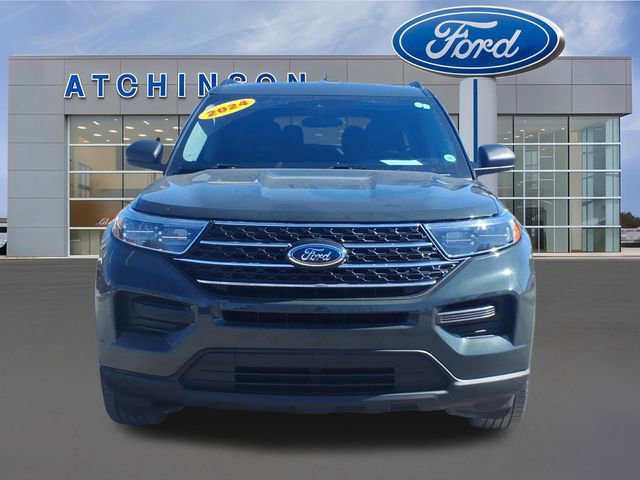 Used 2024 Ford Explorer XLT image 3