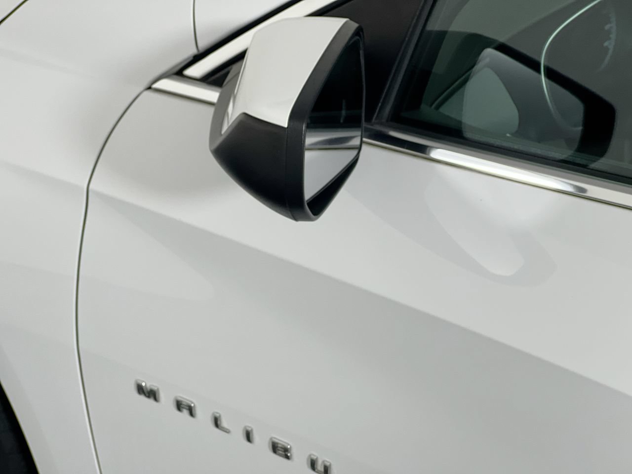 Used 2022 Chevrolet Malibu LT FWD image 6