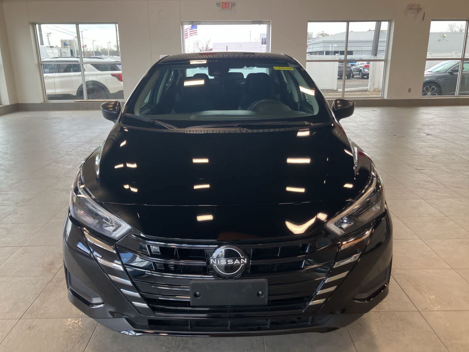Used 2025 Nissan Versa S video 2