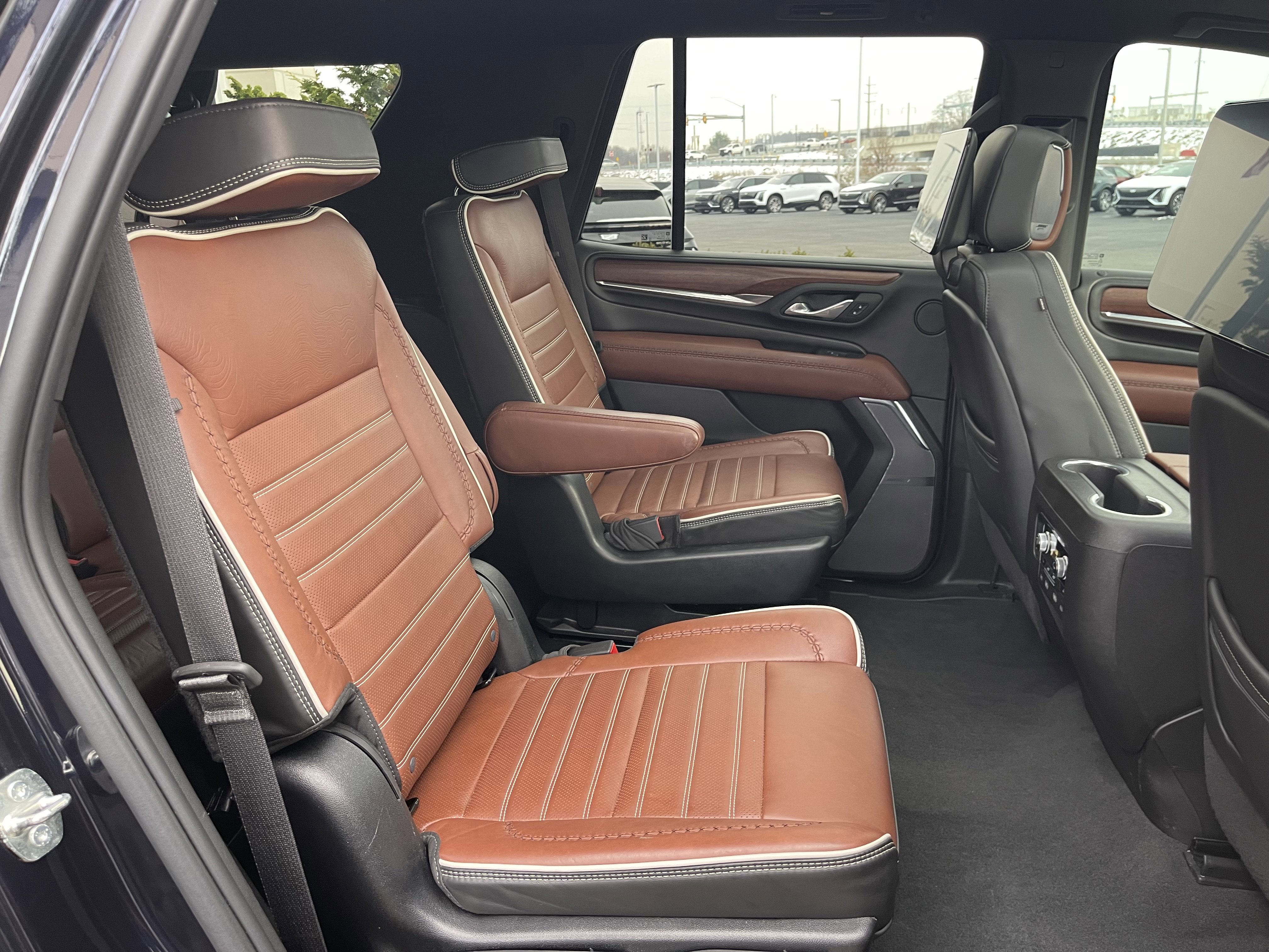 Used 2023 GMC Yukon Denali Ultimate image 27