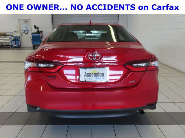 Used 2024 Toyota Camry LE FWD image 11