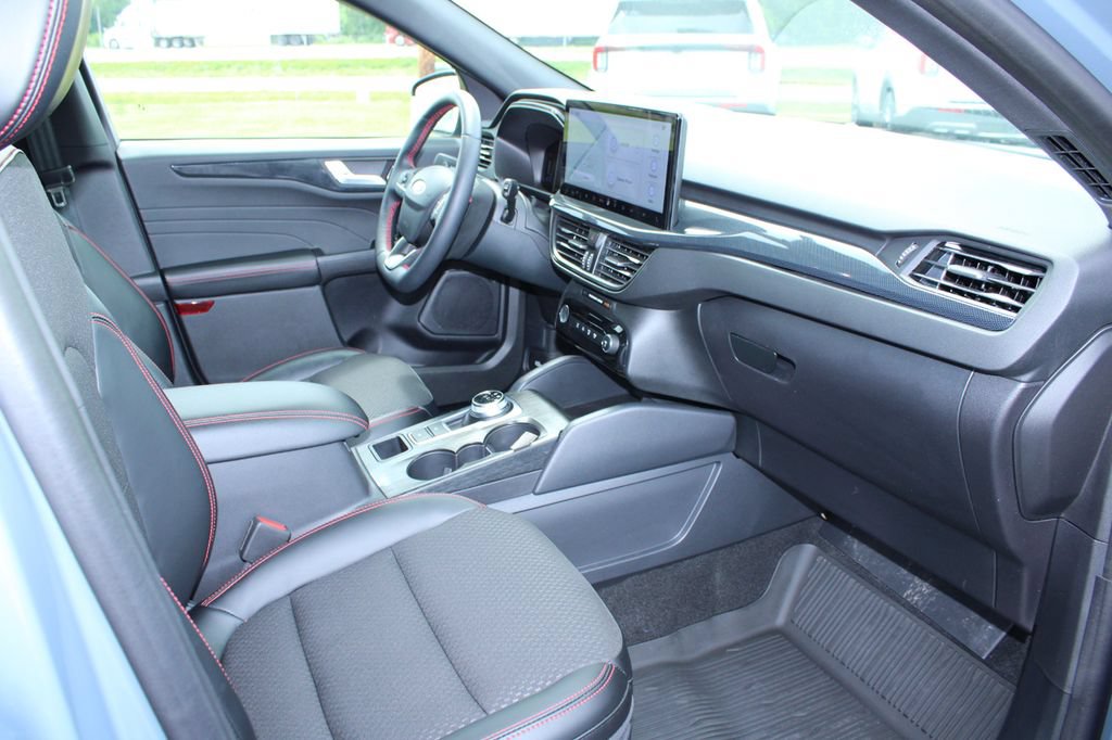 Used 2024 Ford Escape ST-Line w/ Tech Pack #1 AWD/4WD image 28