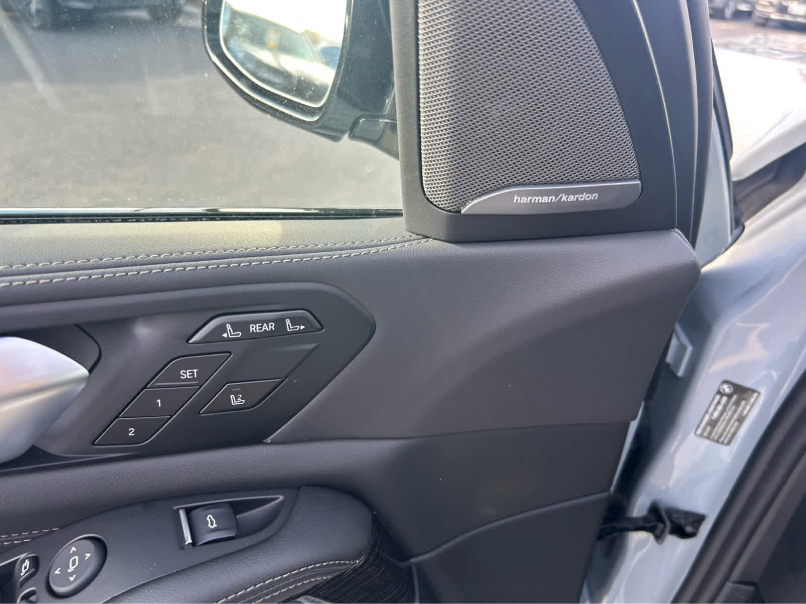 New 2026 BMW X7 xDrive40i w/ M Sport Package image 24