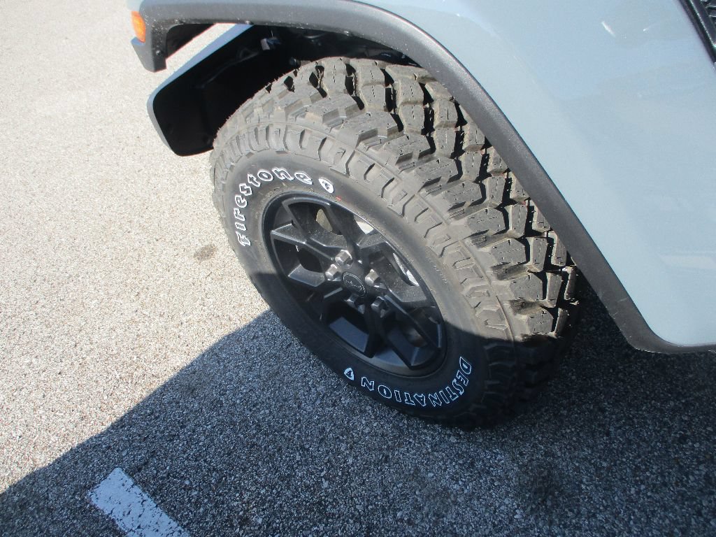 New 2025 Jeep Gladiator Sport AWD/4WD image 20