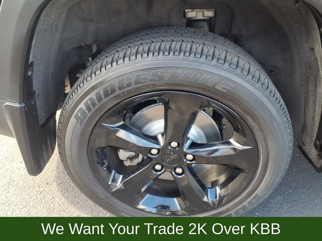 Used 2024 Jeep Grand Cherokee L Altitude image 19