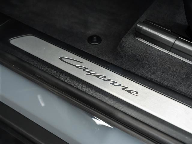 New 2026 Porsche Cayenne Coupe AWD/4WD image 26