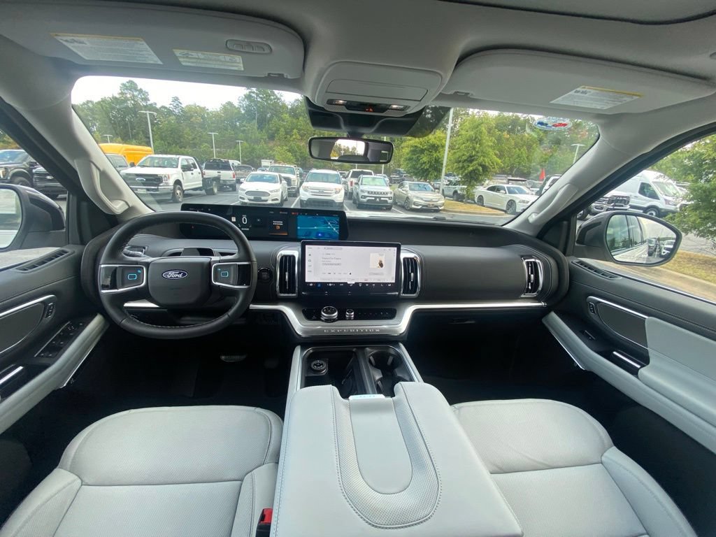 New 2027 Ford Expedition Platinum w/ Platinum Ultimate Package AWD/4WD image 28