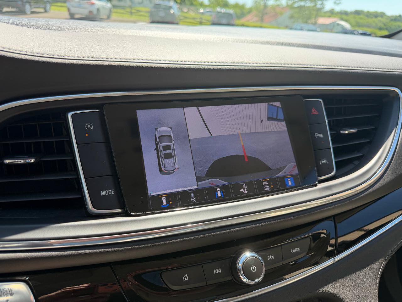 Used 2022 Buick Enclave Avenir w/ Avenir Technology Package FWD image 18