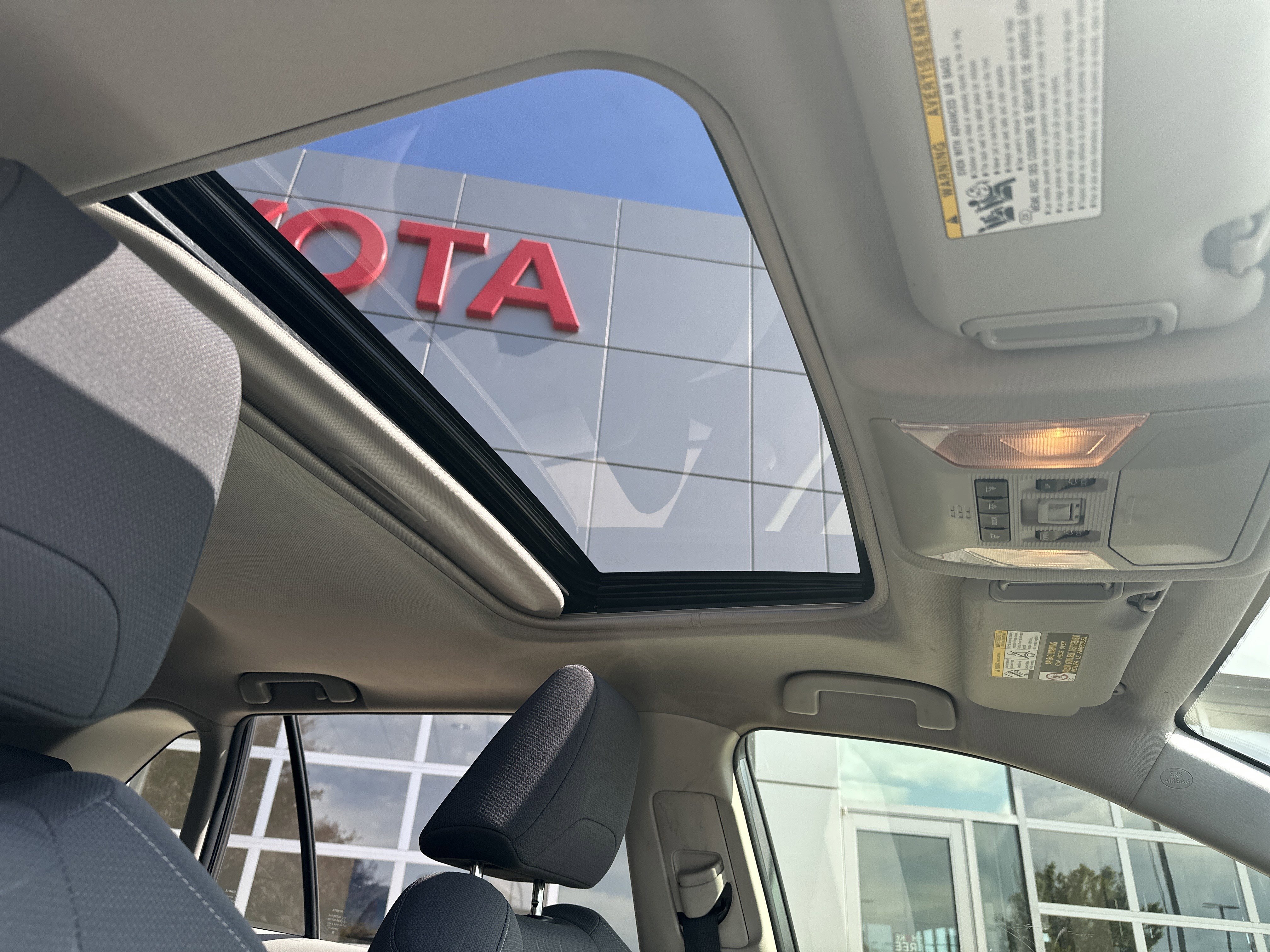 Used 2020 Toyota RAV4 XLE w/ Convenience Package AWD/4WD image 38