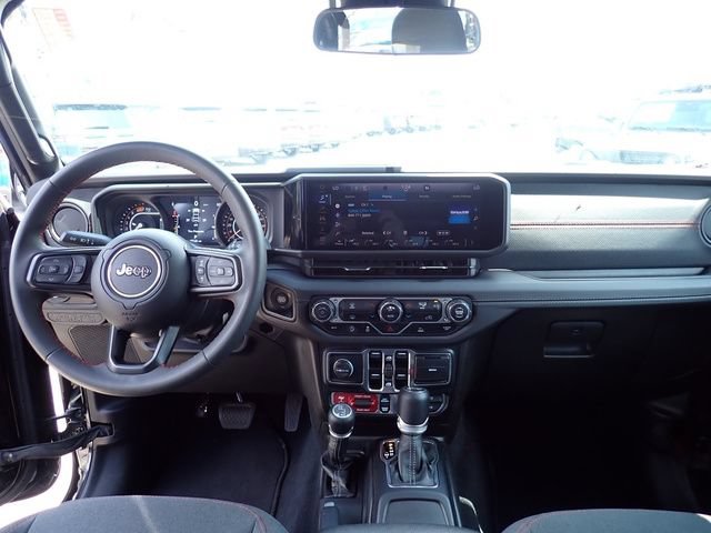 Used 2024 Jeep Wrangler Unlimited Rubicon AWD/4WD image 17