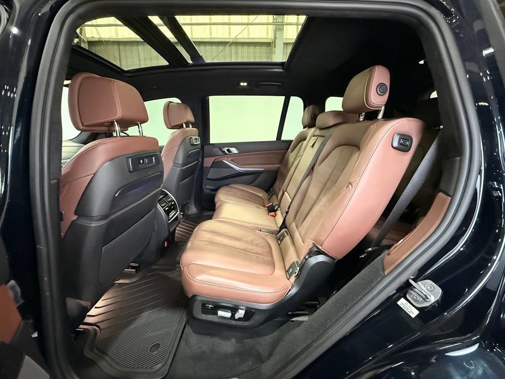 Used 2020 BMW X7 M50i AWD/4WD image 19