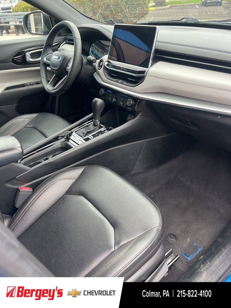 Used 2024 Jeep Compass Limited image 21