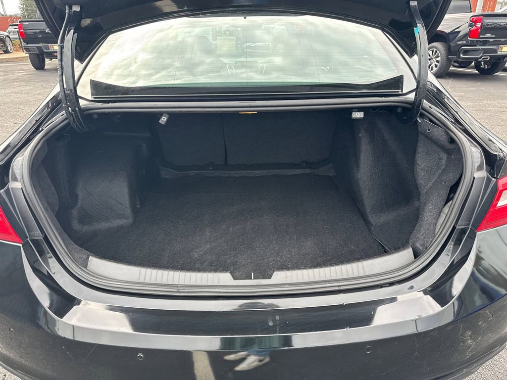 Used 2024 Chevrolet Malibu LT image 19