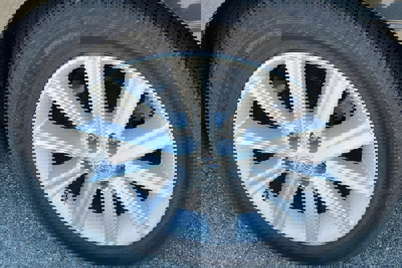 Used 2013 Toyota Camry XLE w/ Leather Pkg image 16