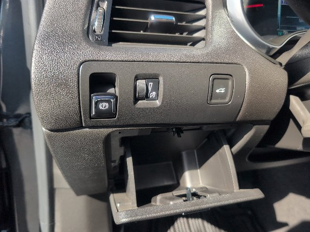 Used 2019 Chevrolet Impala LT FWD image 19