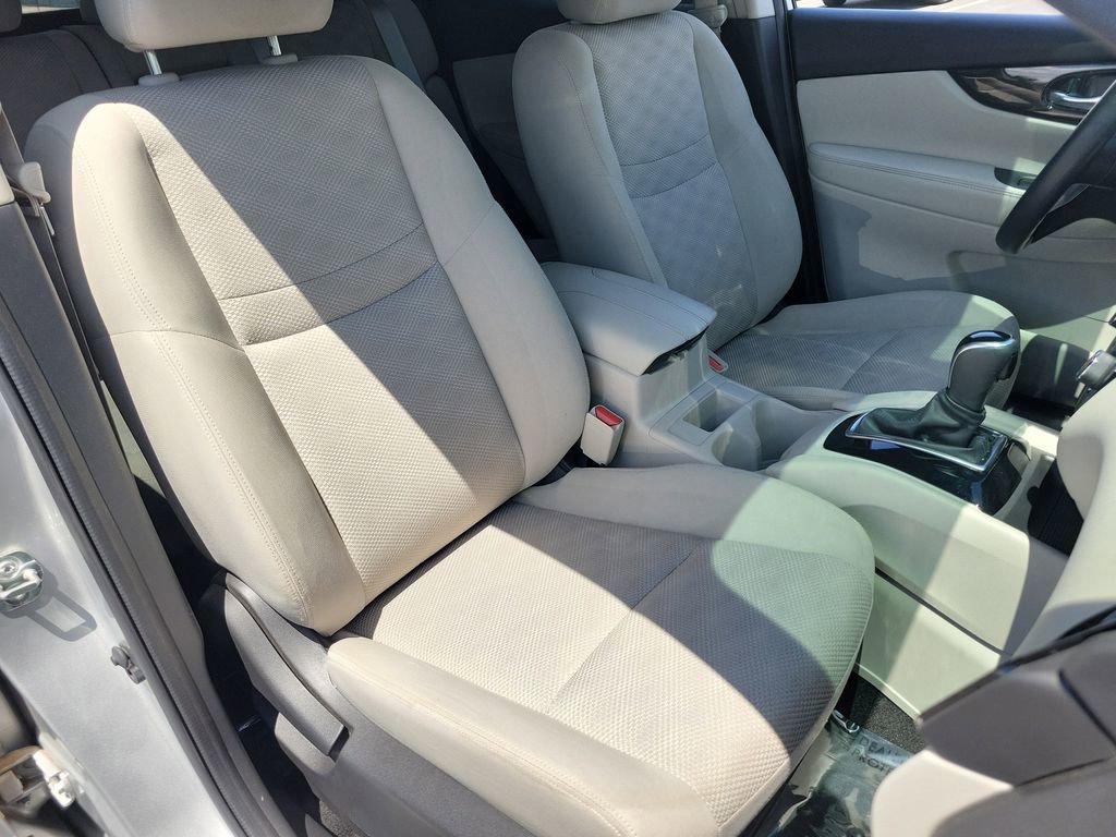 Used 2020 Nissan Rogue Sport SV FWD image 22