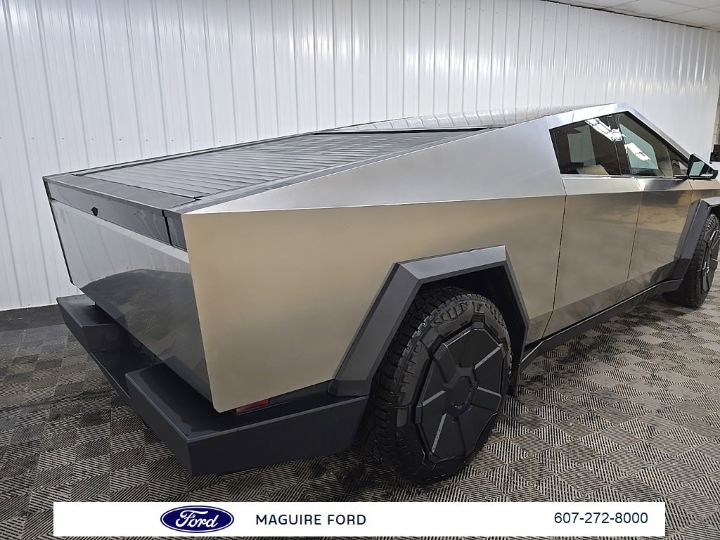 Used 2024 Tesla Cybertruck AWD Crew Cab image 10