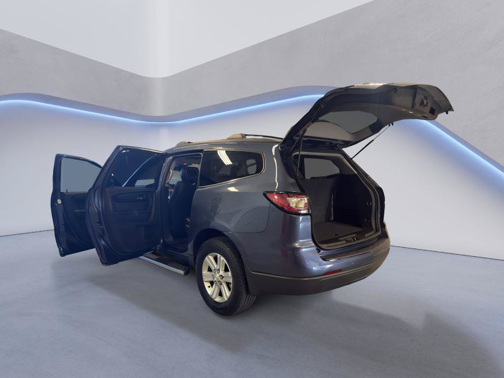 Used 2014 Chevrolet Traverse LT w/ LPO, 'HIT The Road' Package AWD/4WD image 10