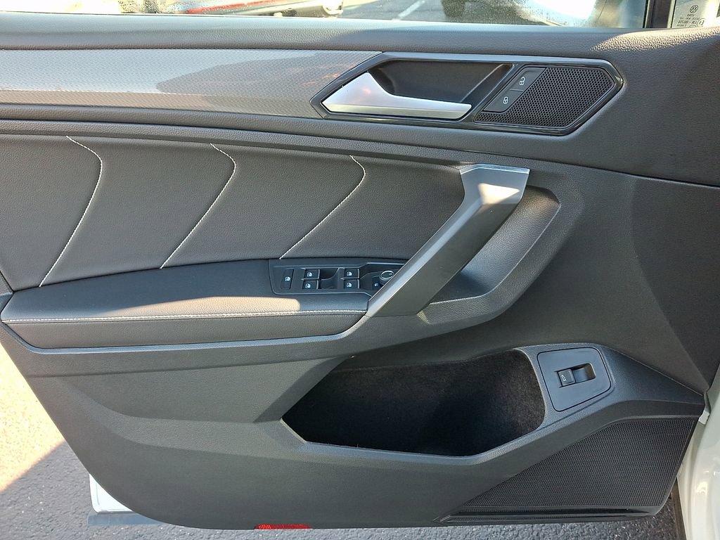 Certified 2022 Volkswagen Tiguan SE AWD/4WD image 11