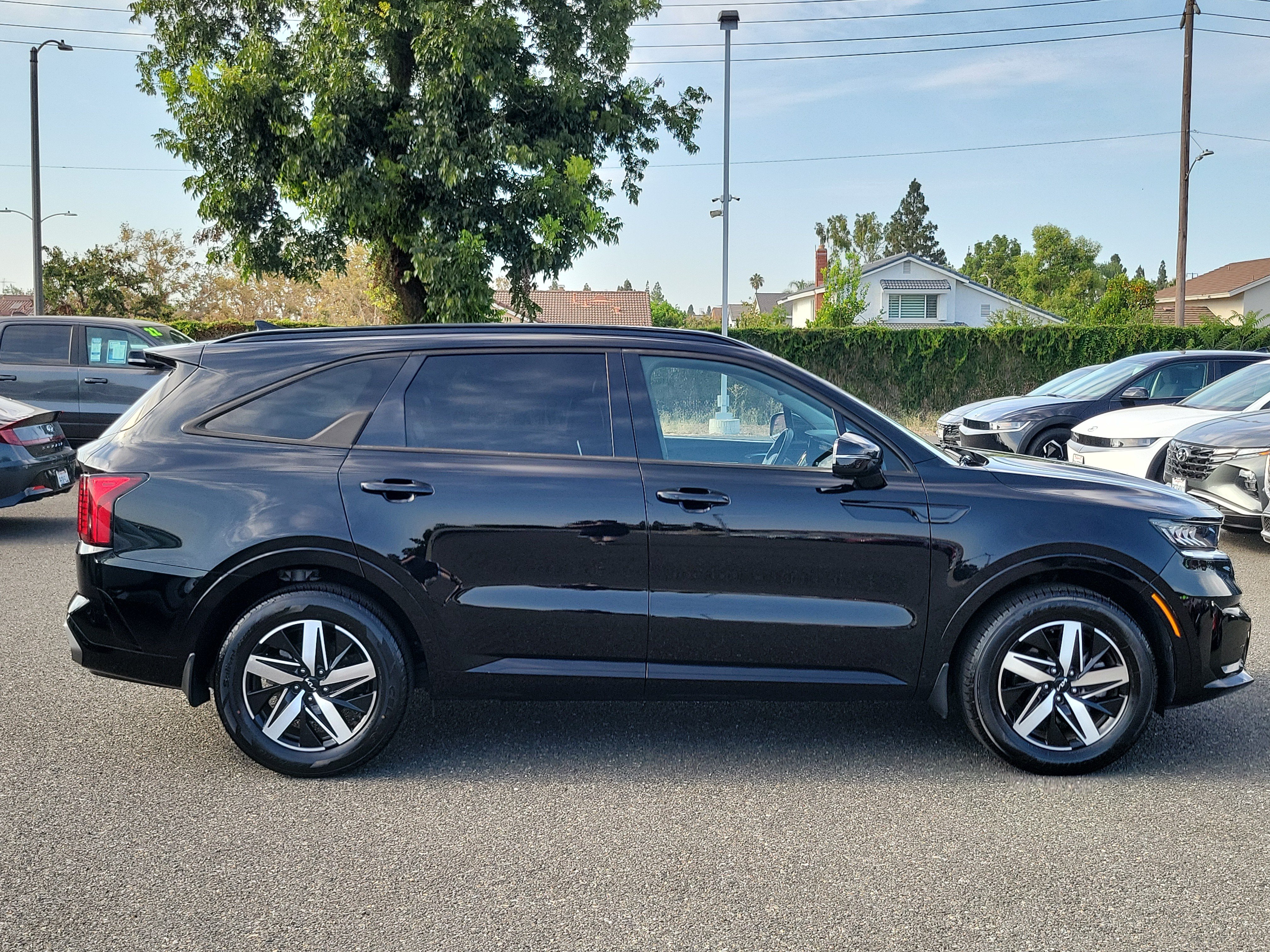 Used 2023 Kia Sorento S FWD image 5
