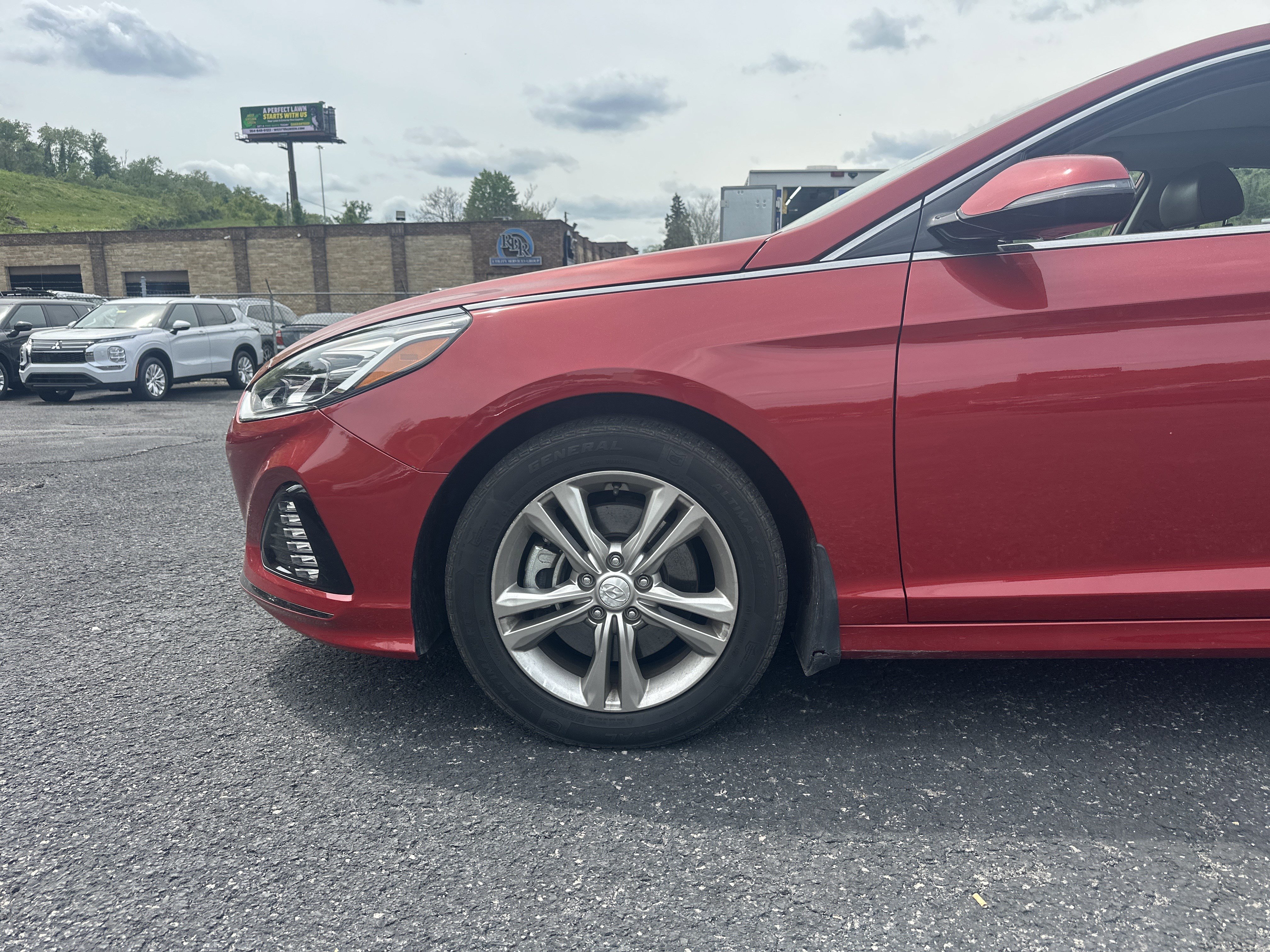 Used 2019 Hyundai Sonata Limited w/ Ultimate Package 04 FWD image 9