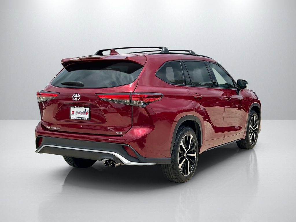 Used 2021 Toyota Highlander XSE FWD image 5