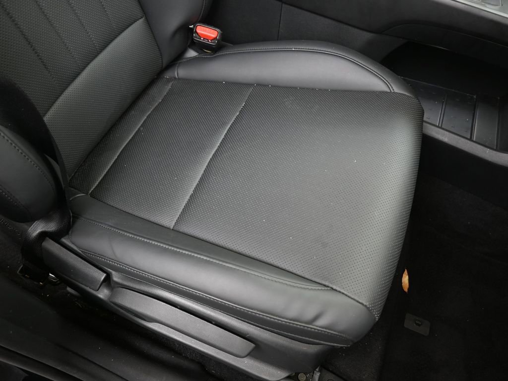 Certified 2025 Hyundai Santa Fe SEL image 12